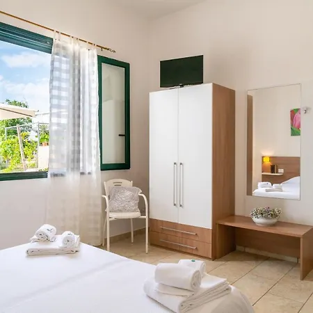 Masseria Il Sorriso Degli Ulivi - Dimora Di Charme Farm stay *